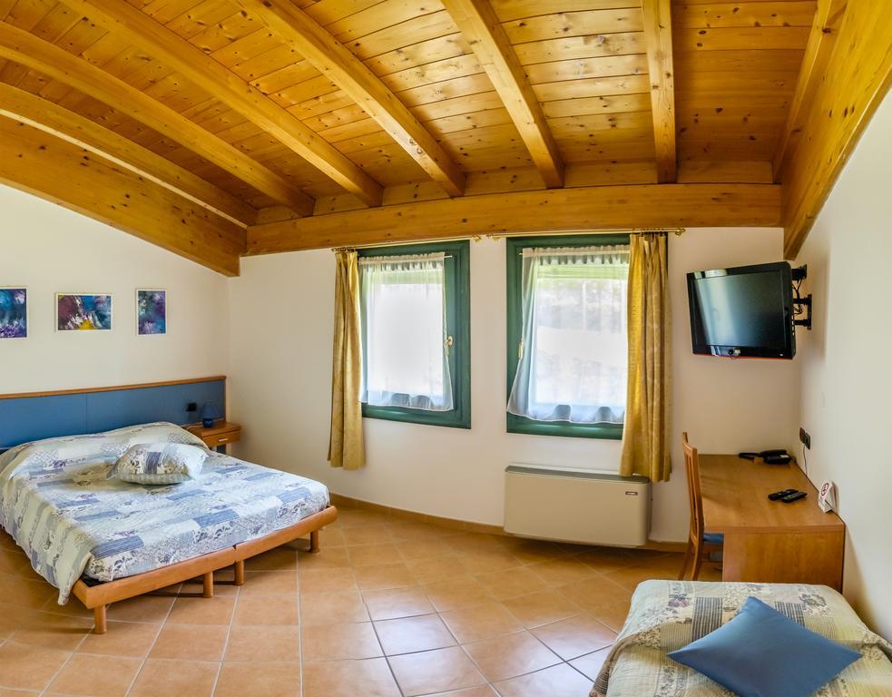Villa Al Colle Cavaion Veronese Habitación foto